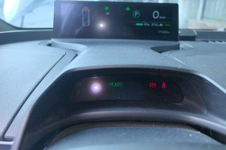 Used Toyota bZ3 2024 517 km Elite PRO Instrument Cluster