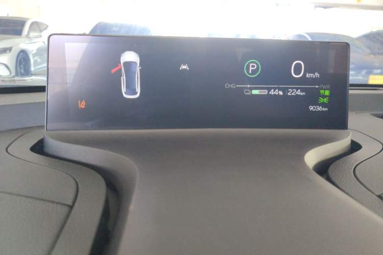 Used Toyota bZ3 2024 517 km Elite PRO Instrument Cluster