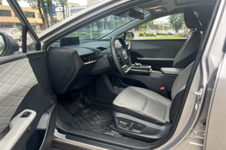 Used Toyota bZ3 2024 517 km Elite PRO Interior 1