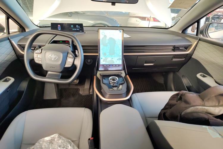 Used Toyota bZ3 2024 517 km Elite PRO Interior 2