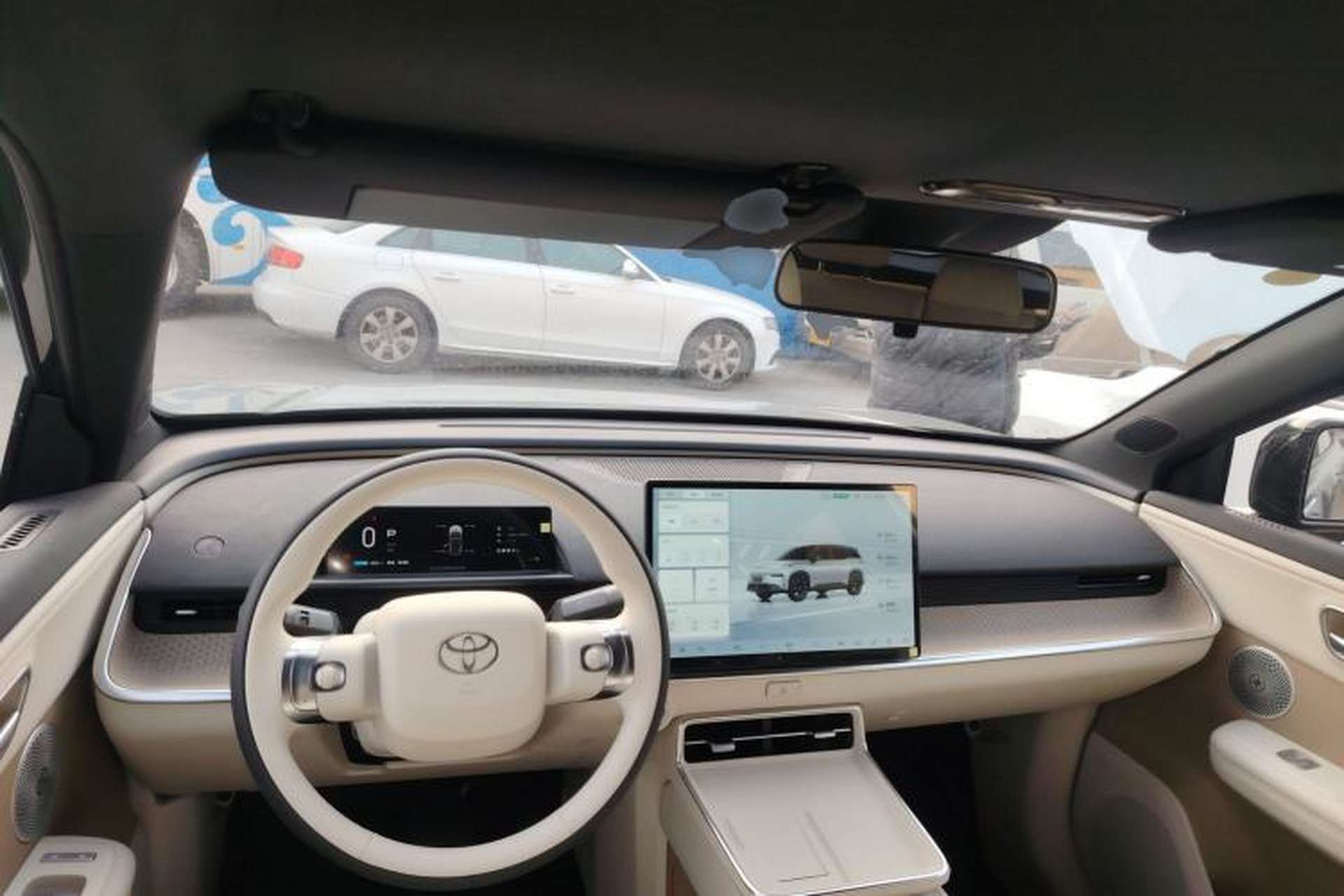 Used Toyota bZ3 2024 616 km Long-Range PRO Interior 2