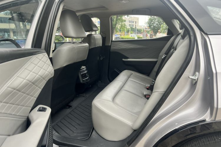 Used Toyota bZ3 2024 517 km Elite PRO Interior 3
