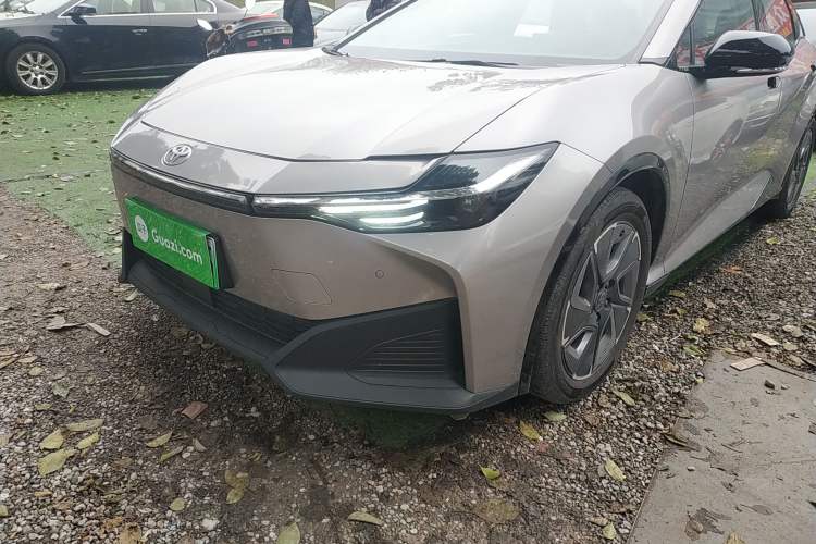 Used Toyota bZ3 2024 517 km Elite PRO Left Front Headlight