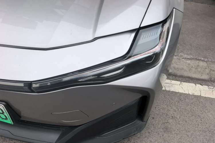 Used Toyota bZ3 2024 517 km Elite PRO Left Front Headlight