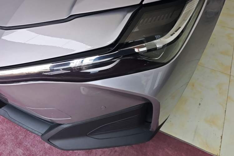 Used Toyota bZ3 2024 517 km Elite PRO Left Front Headlight
