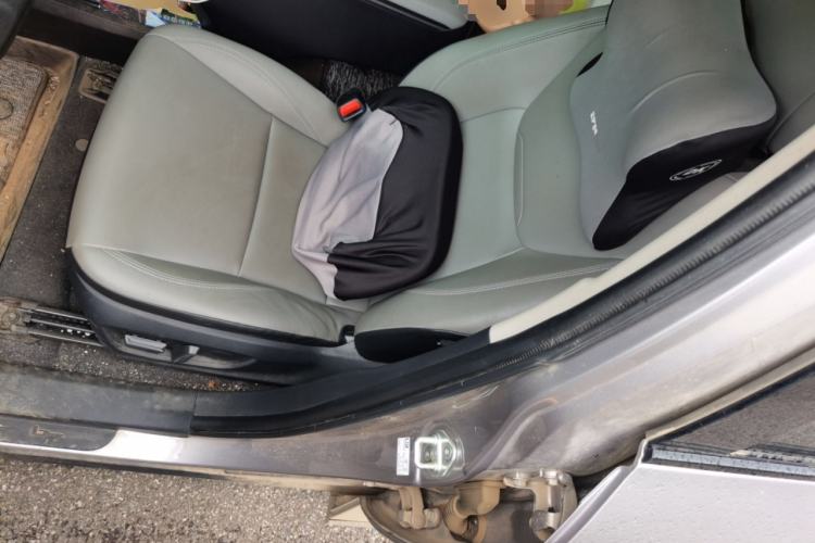 Used Toyota bZ3 2024 517 km Elite PRO Left Front Seat