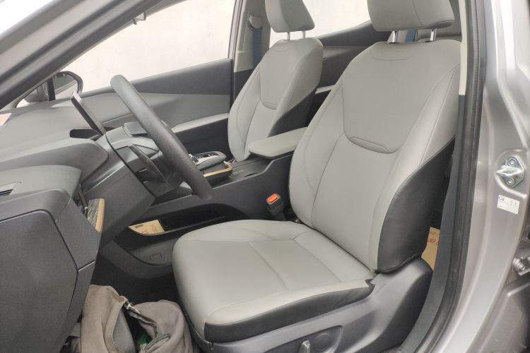 Used Toyota bZ3 2024 517 km Elite PRO Left Front Seat