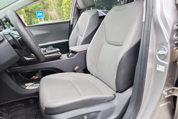 Used Toyota bZ3 2024 517 km Elite PRO Left Front Seat