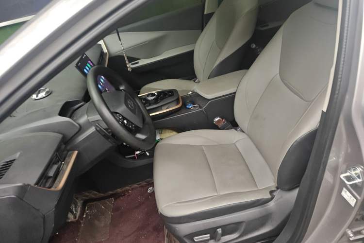 Used Toyota bZ3 2024 517 km Elite PRO Left Front Seat