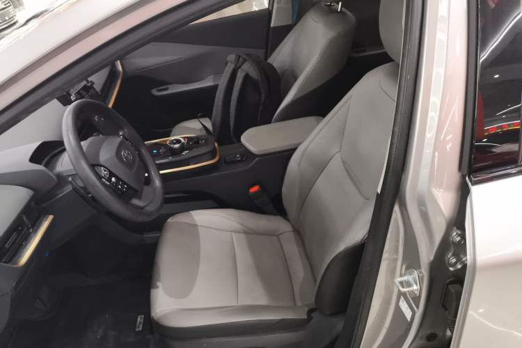 Used Toyota bZ3 2024 517 km Elite PRO Left Front Seat