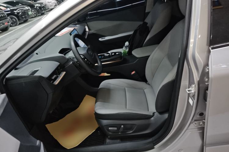 Used Toyota bZ3 2024 517 km Elite PRO Left Front Seat