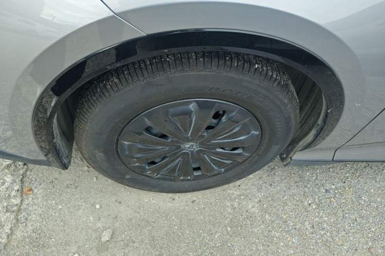 Used Toyota bZ3 2024 517 km Elite PRO Left Front Wheel Hub