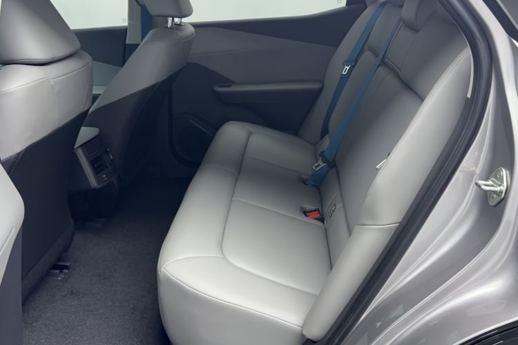 Used Toyota bZ3 2024 517 km Elite PRO Left Rear Seat