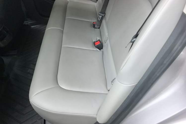 Used Toyota bZ3 2024 517 km Elite PRO Left Rear Seat