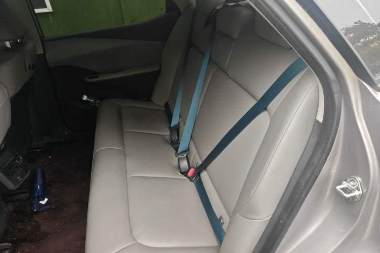 Used Toyota bZ3 2024 517 km Elite PRO Left Rear Seat
