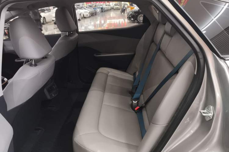 Used Toyota bZ3 2024 517 km Elite PRO Left Rear Seat