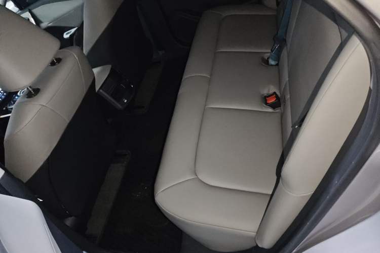 Used Toyota bZ3 2024 517 km Elite PRO Left Rear Seat