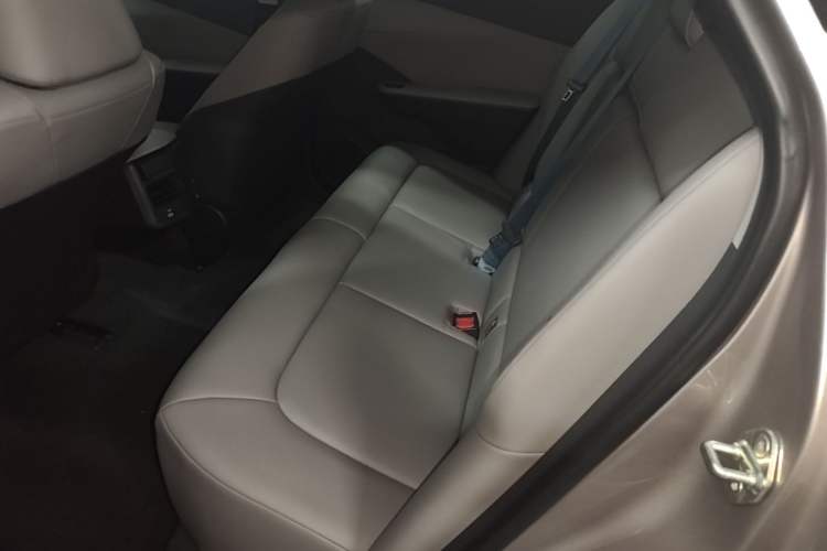 Used Toyota bZ3 2024 517 km Elite PRO Left Rear Seat