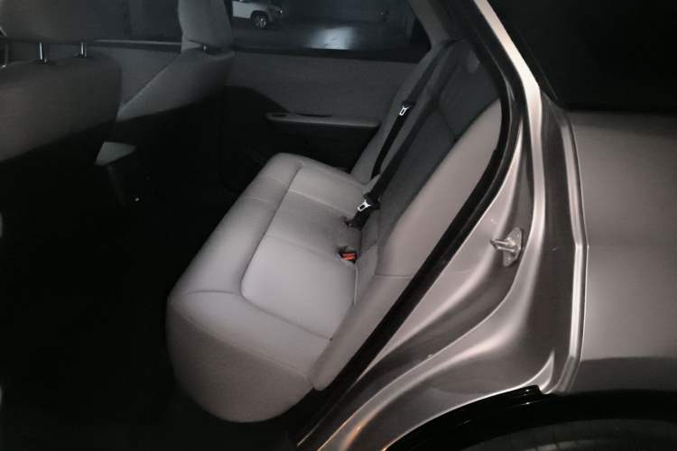 Used Toyota bZ3 2024 517 km Elite PRO Left Rear Seat