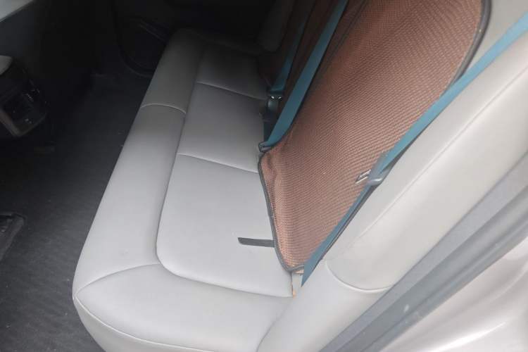 Used Toyota bZ3 2024 517 km Elite PRO Left Rear Seat