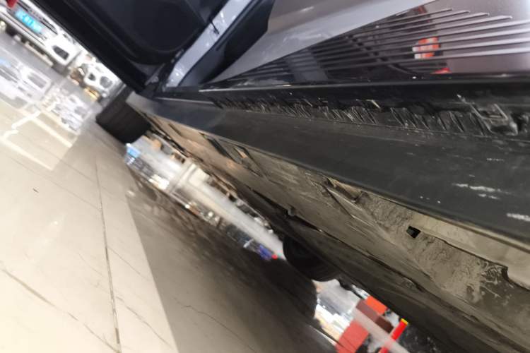 Used Toyota bZ3 2024 517 km Elite PRO Left Side Sill