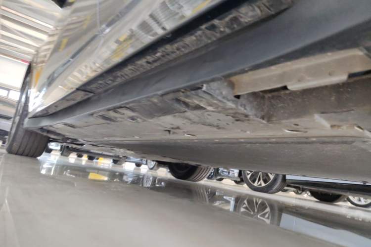 Used Toyota bZ3 2024 517 km Elite PRO Left Side Sill