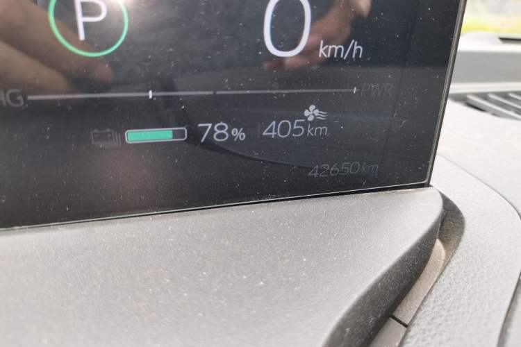 Used Toyota bZ3 2024 517 km Elite PRO Odometer Close Up