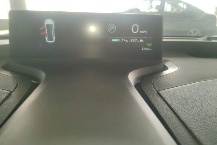 Used Toyota bZ3 2024 517 km Elite PRO Odometer Close Up