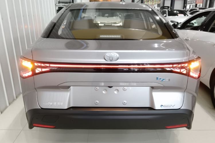 Used Toyota bZ3 2024 517 km Elite PRO Rear