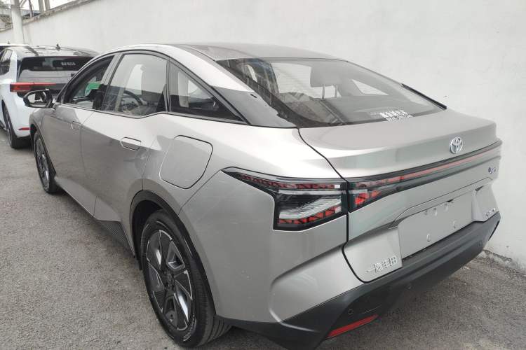 Used Toyota bZ3 2024 517 km Elite PRO Rear Left 45 Deg