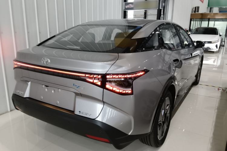 Used Toyota bZ3 2024 517 km Elite PRO Rear Right 45 Deg