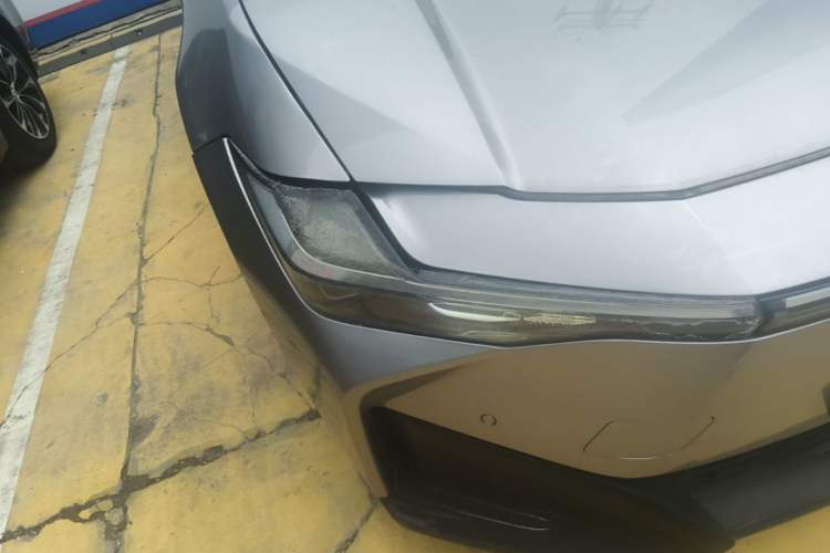 Used Toyota bZ3  Right Front Headlight