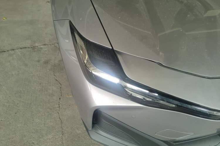 Used Toyota bZ3 2024 517 km Elite PRO Right Front Headlight