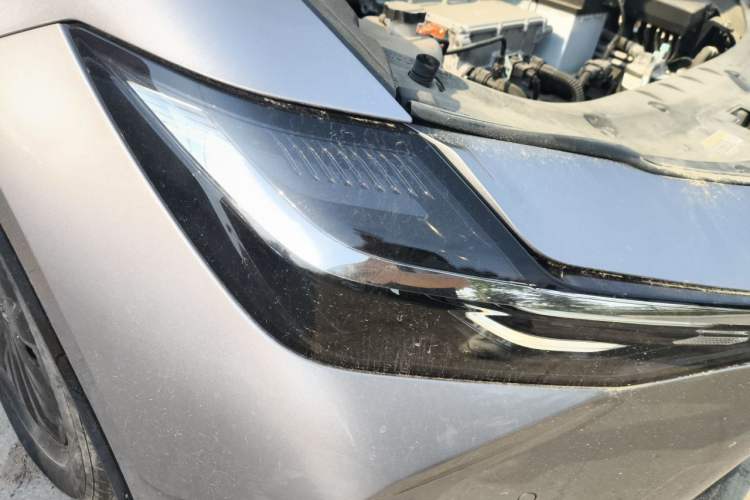 Used Toyota bZ3 2024 517 km Elite PRO Right Front Headlight