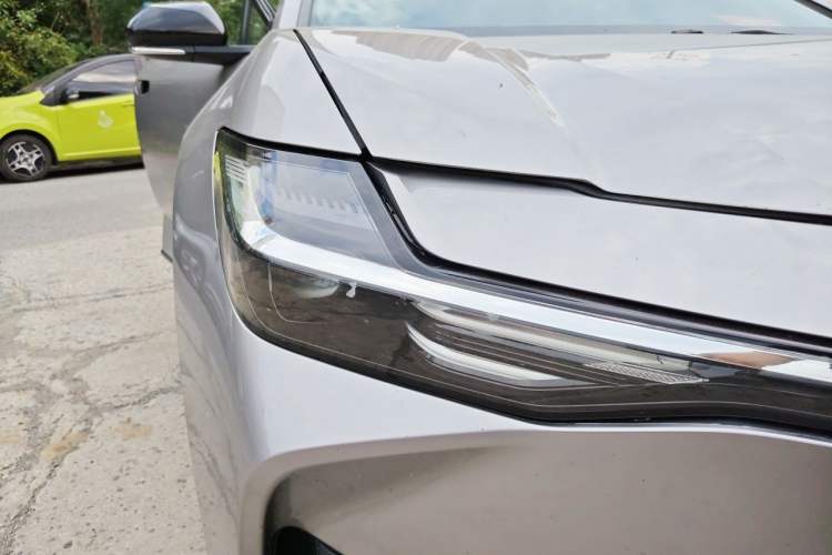 Used Toyota bZ3 2024 517 km Elite PRO Right Front Headlight