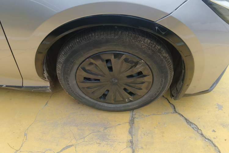 Used Toyota bZ3  Right Front Wheel Hub