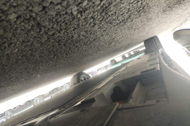 Used Toyota bZ3 2024 517 km Elite PRO Right Side Sill