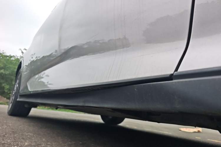 Used Toyota bZ3 2024 517 km Elite PRO Right Side Sill
