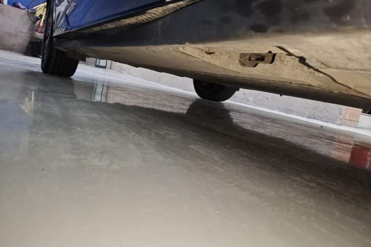 Used Toyota bZ3 2024 517 km Elite PRO Right Side Sill