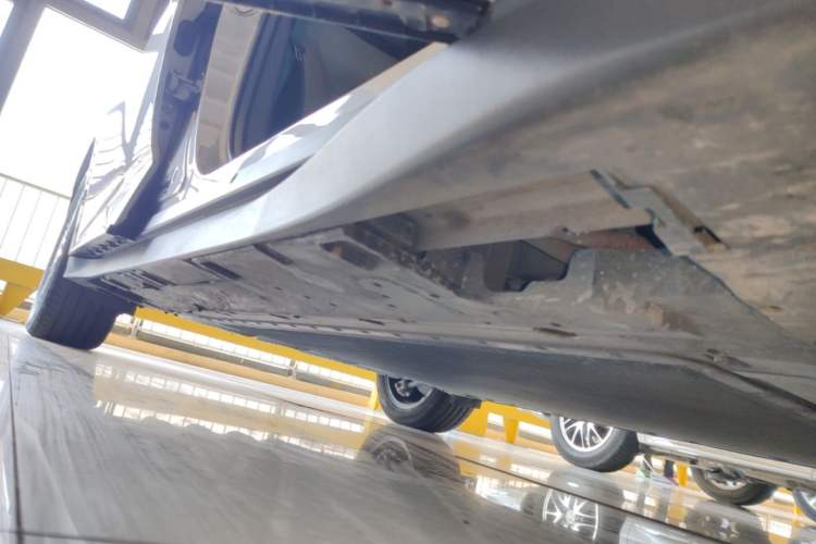 Used Toyota bZ3 2024 517 km Elite PRO Right Side Sill