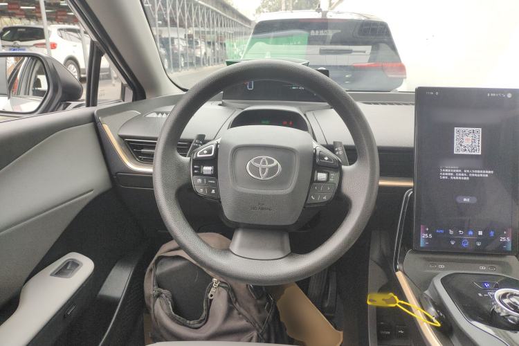 Used Toyota bZ3 2024 517 km Elite PRO Steering Wheel
