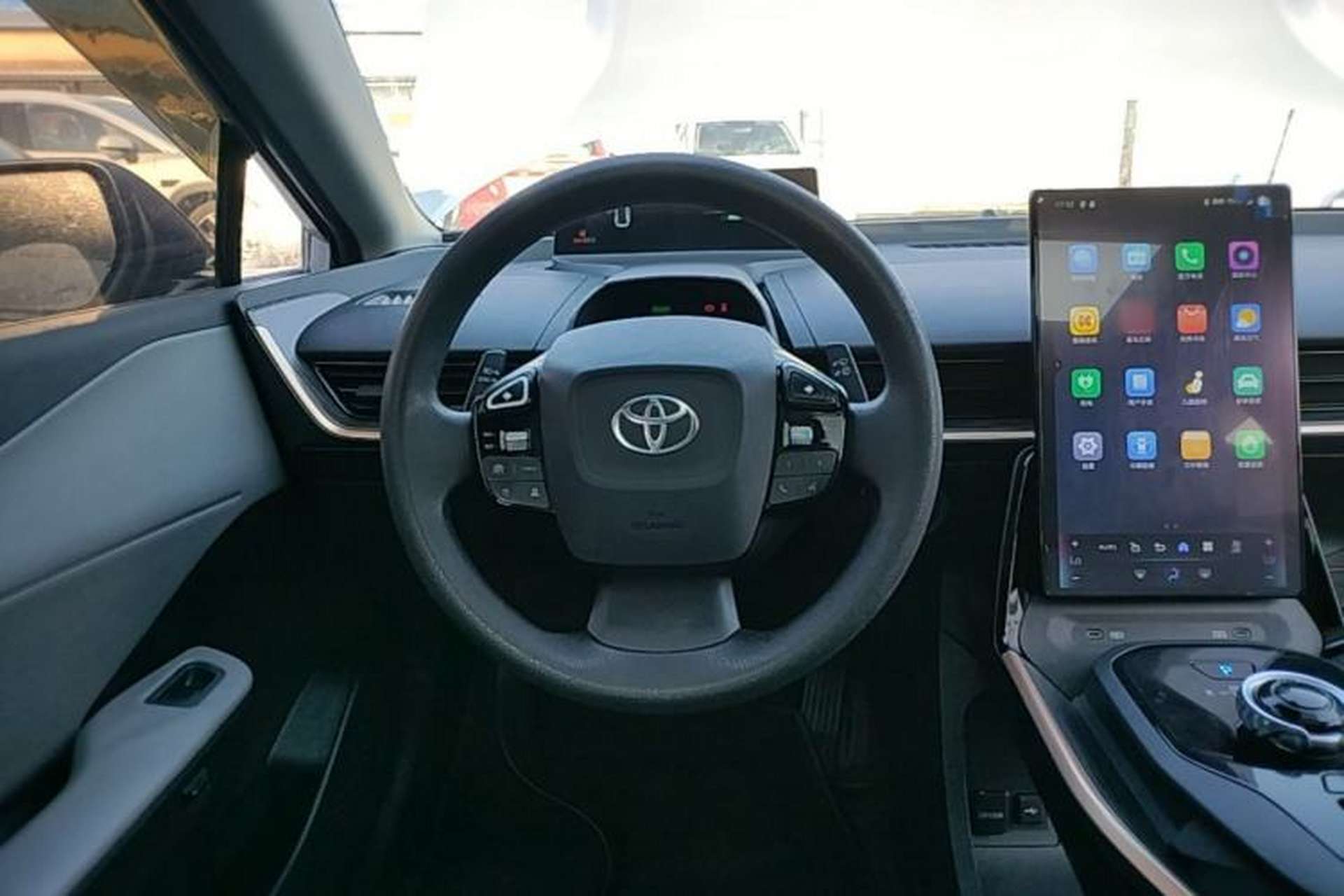 Used Toyota bZ3 2024 517 km Elite PRO Steering Wheel