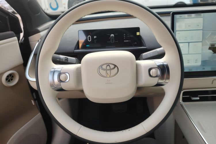 Used Toyota bZ3 2024 616 km Long-Range PRO Steering Wheel