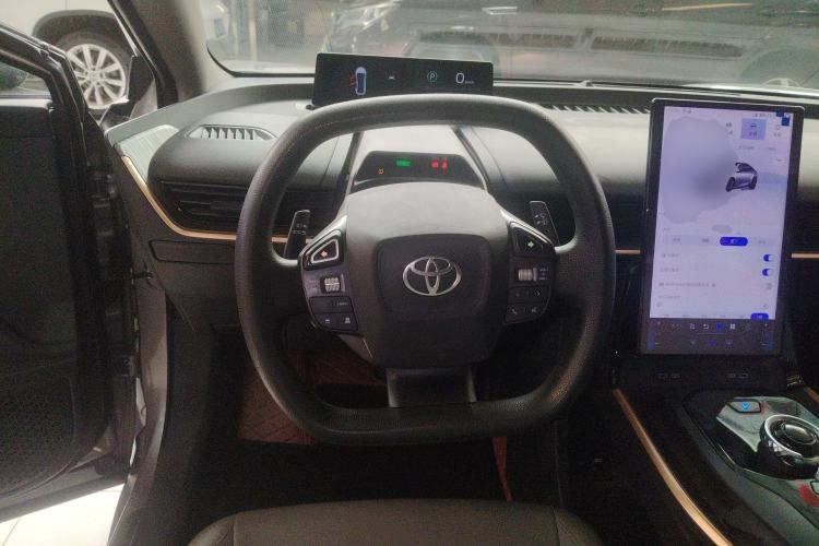 Used Toyota bZ3 2024 517 km Elite PRO Steering Wheel