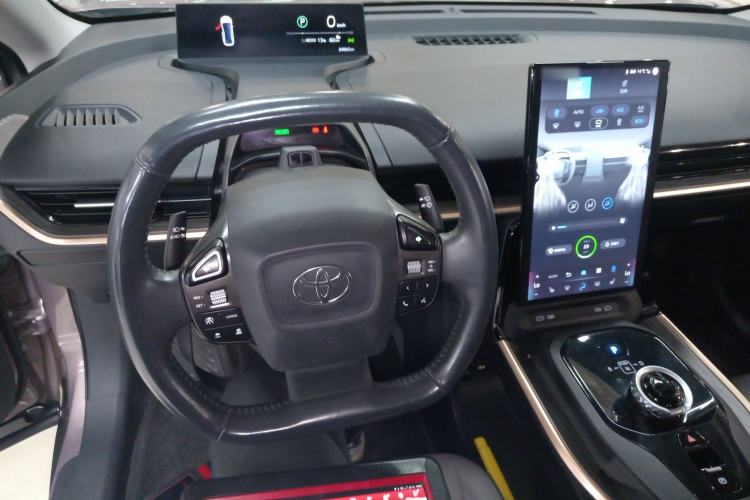 Used Toyota bZ3 2024 616 km Long-Range Premium Steering Wheel