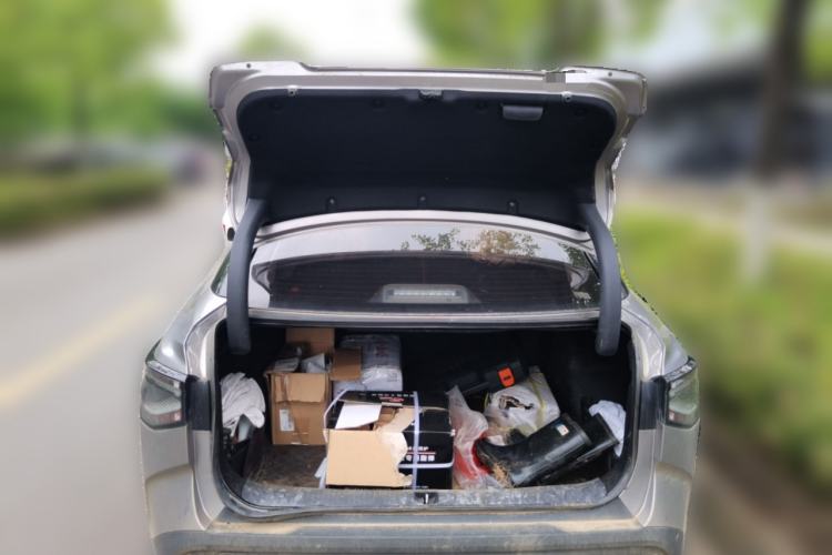 Used Toyota bZ3 2024 517 km Elite PRO Trunk