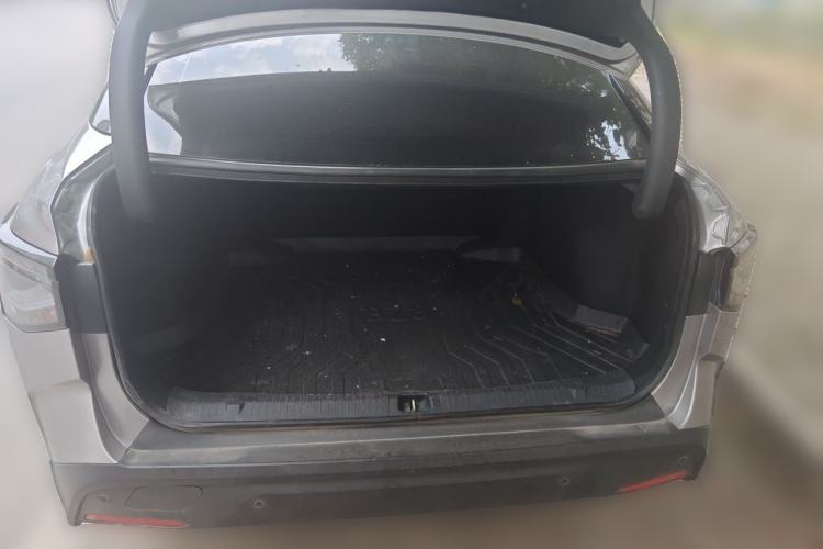Used Toyota bZ3 2024 517 km Elite PRO Trunk