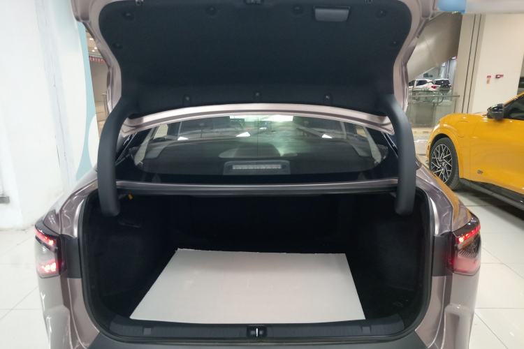 Used Toyota bZ3 2024 616 km Long-Range Premium Trunk