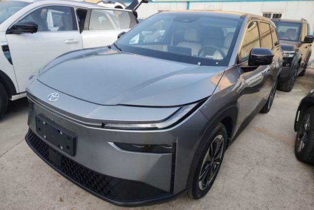 Used Toyota bZ3 2024 616 km Long-Range PRO