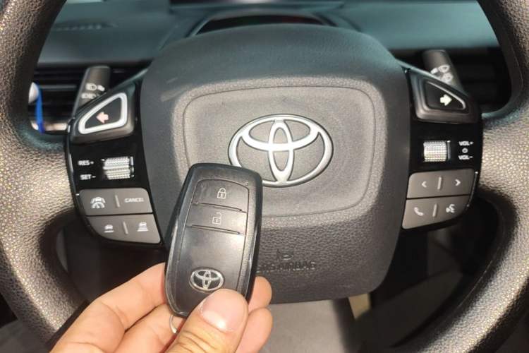 Used Toyota bZ3 2024 517 km Elite PRO Vehicle Key